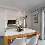 アパート Natural Living Vacations *
