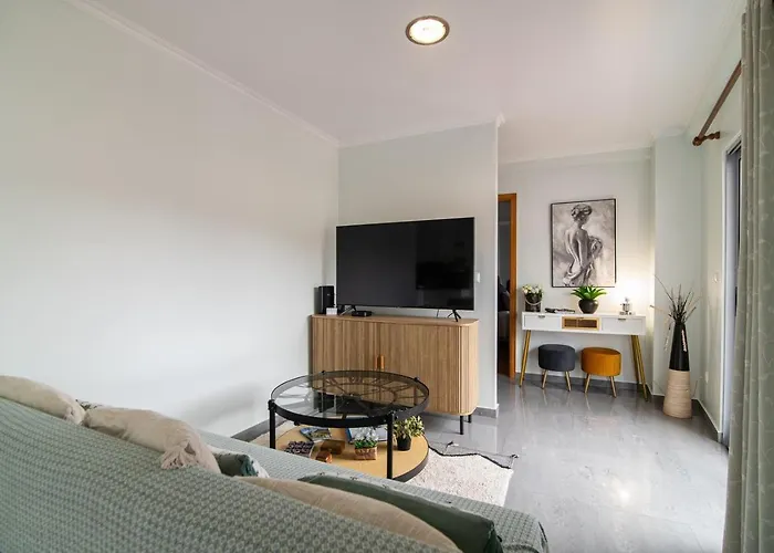 Natural Living Vacations Apartment *